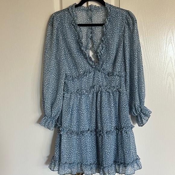 TikTok famous Ruffled layer long sleeve open back swing‎ mini dress Small - Picture 5 of 15